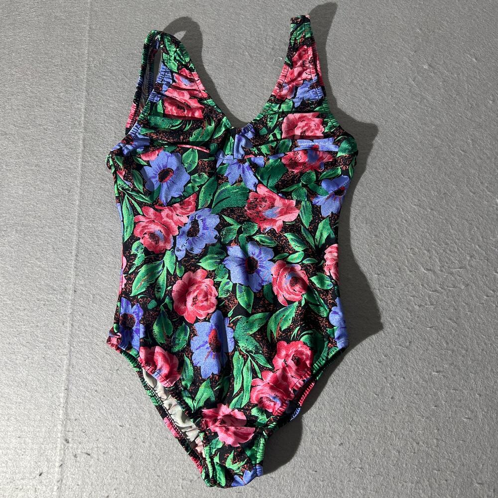 Vintage Women’s Floral One Piece Swimsuit Multicolor Built In Cups